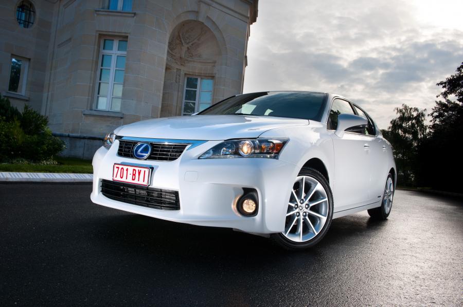  Lexus CT200h 2010 года  (фото 246 из 266)